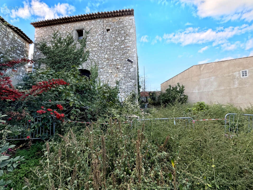 Parking à COURSAN