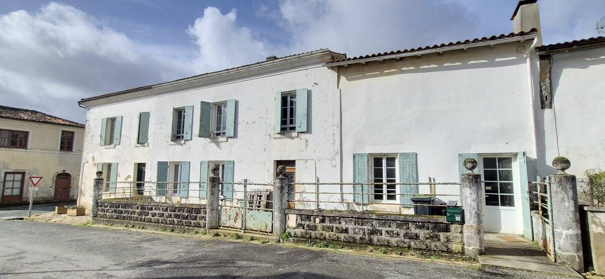Maison à ECOYEUX