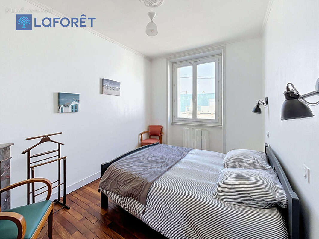Immeuble Riantec commerce et duplex - photo 6