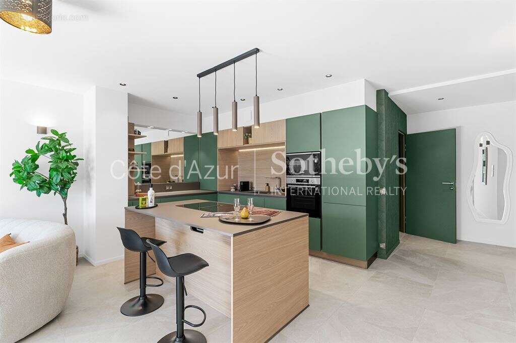 Appartement à MANDELIEU-LA-NAPOULE