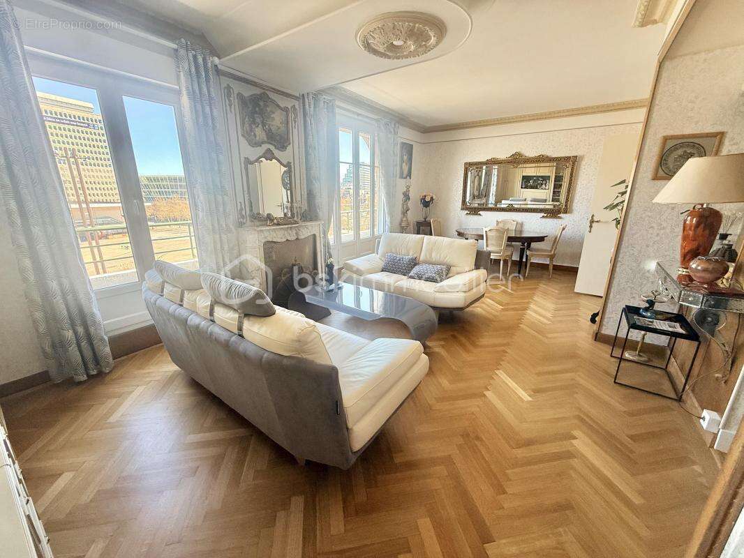  Appartement 5 pièces – 86 m² – Centre-ville de Rennes VUE A 180° Au 6ᵉ étage avec ascenseur - photo 19