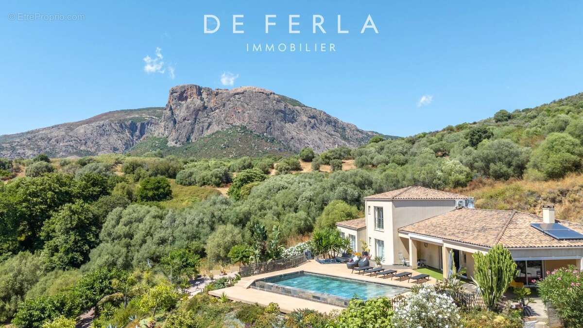 Villa avec piscine et vue panoramique sur Afar - photo 2