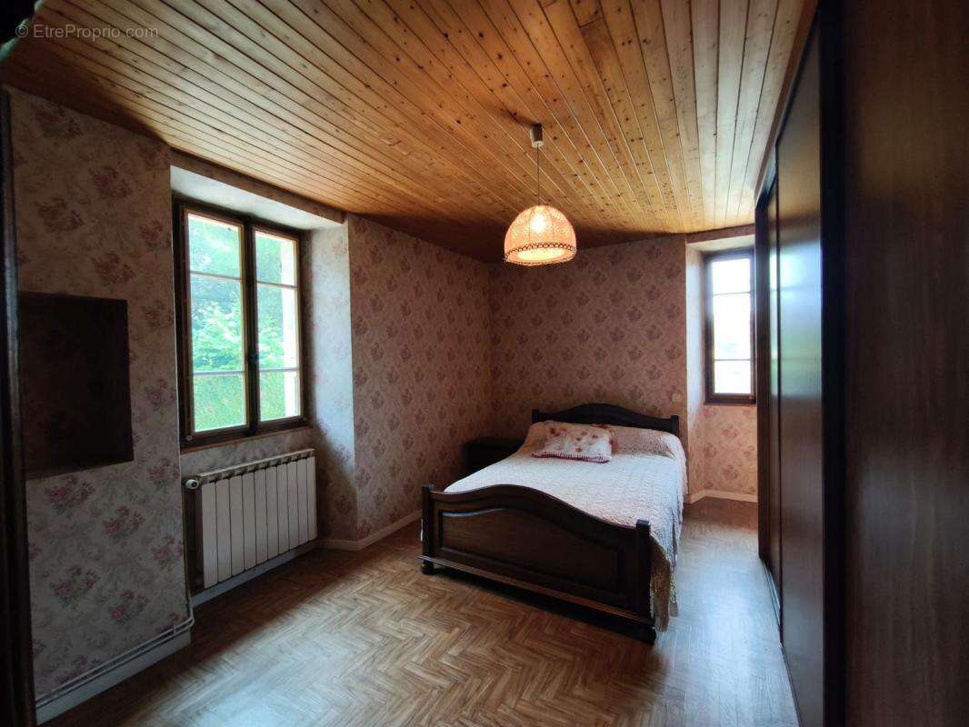 Maison à GRUFFY