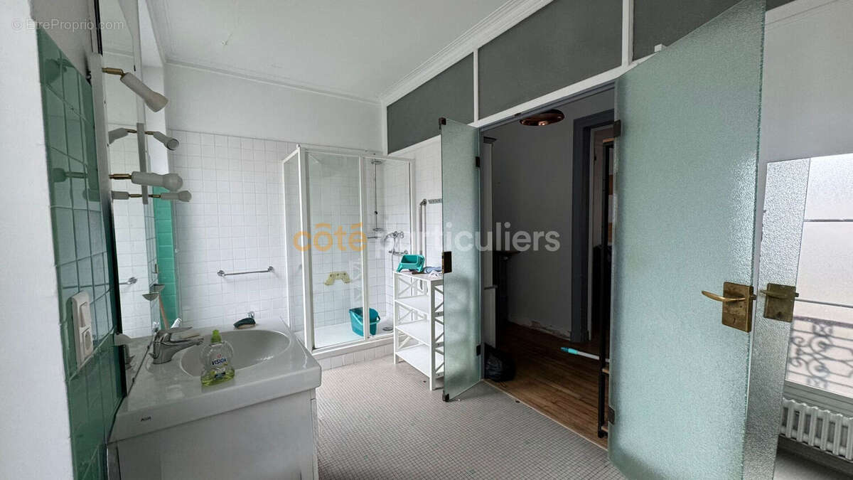 Appartement à PARIS-8E