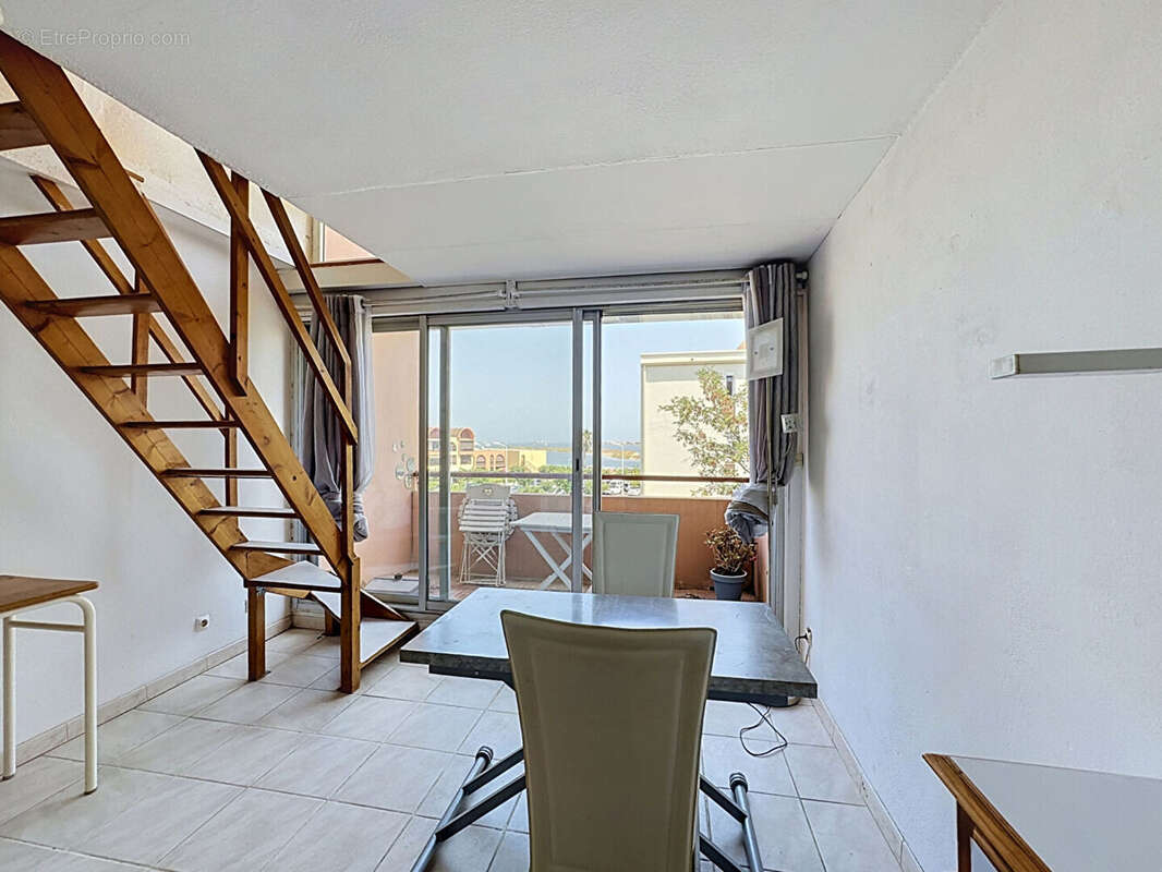 Duplex 39 m² plus cellier avec vue sur la plage du Grazel - photo 3
