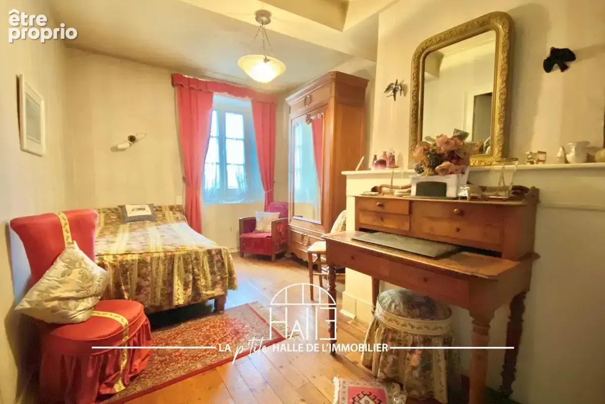 Maison 8 pièces 182 m² à vendre à Rochechouart (87600) - photo 9