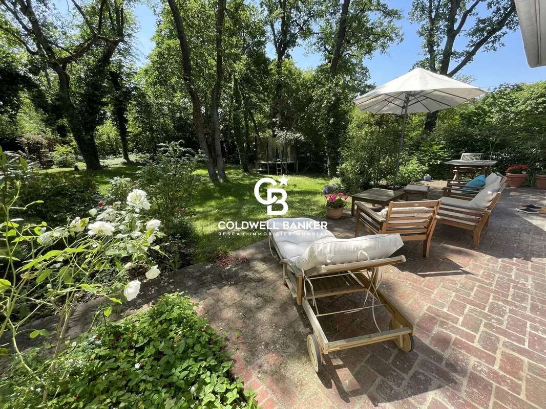 Maison bourgeoise  250 M2 quartier Charmettes - photo 5
