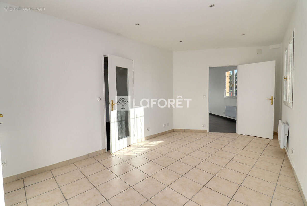 Commerce à CONFLANS-SAINTE-HONORINE