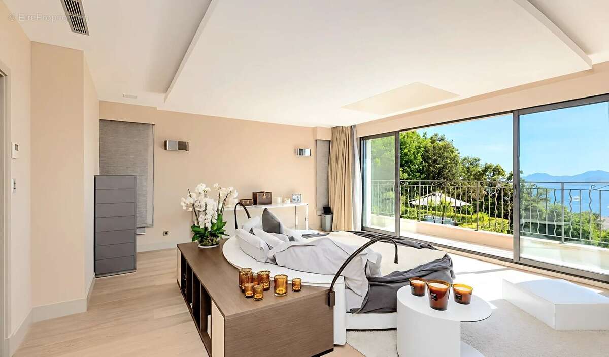 SUPER CANNES  Une signature architecturale face à la Méditerranée - photo 6
