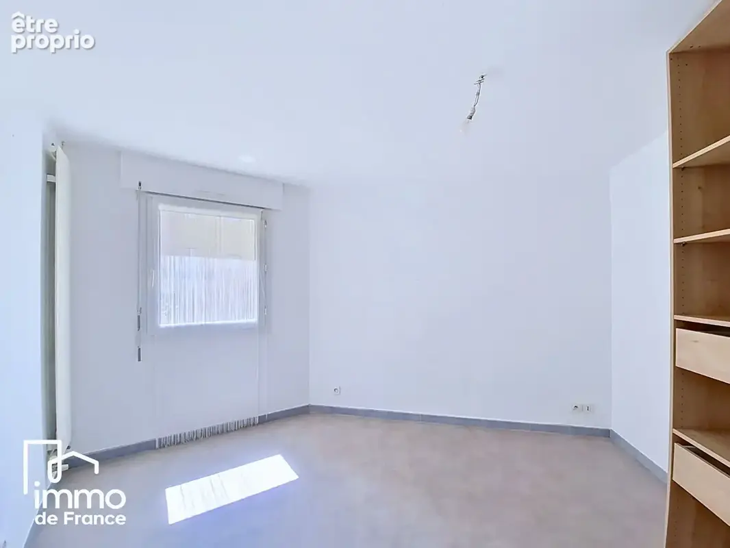 Appartement 2 pièces à vendre - Bourg En Bresse - 58 m2 avec garage et cave - photo 4