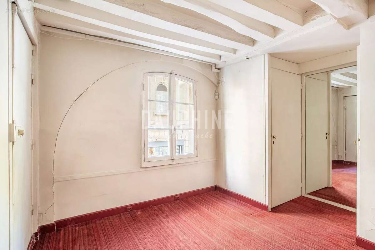 Commerce à PARIS-7E