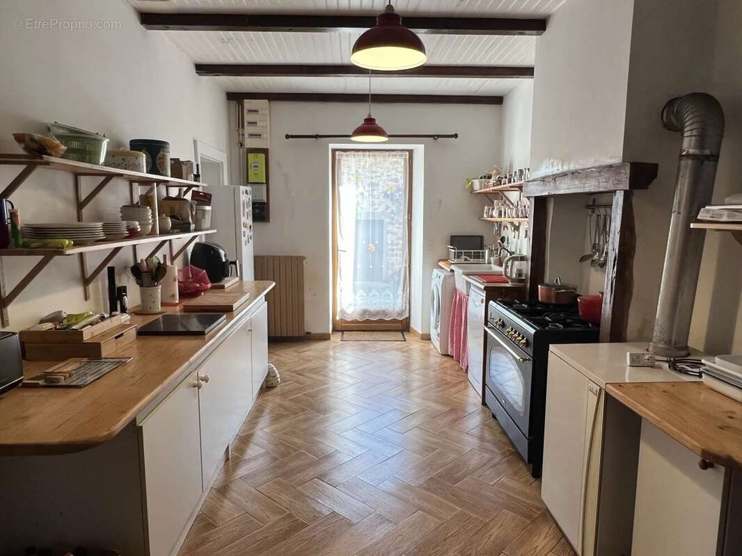 Maison à ORADOUR-SUR-VAYRES