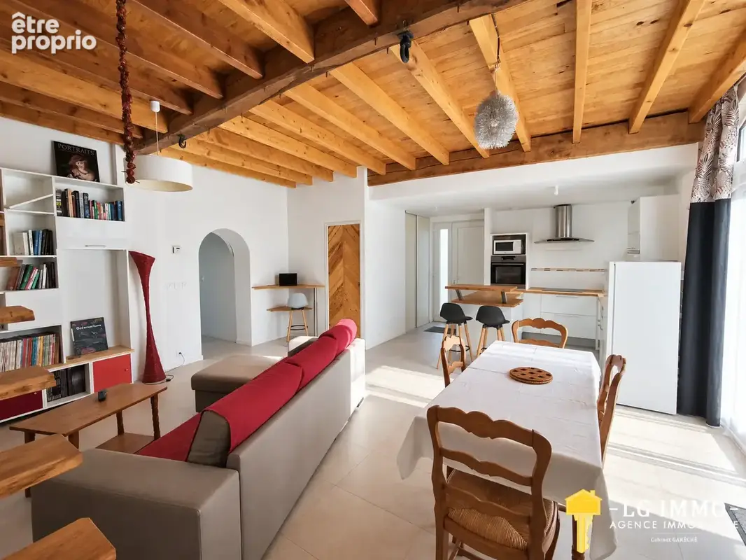 Maison en pierre entièrement rénovée — 3 chambres — jardin clos — dpe a - photo 3