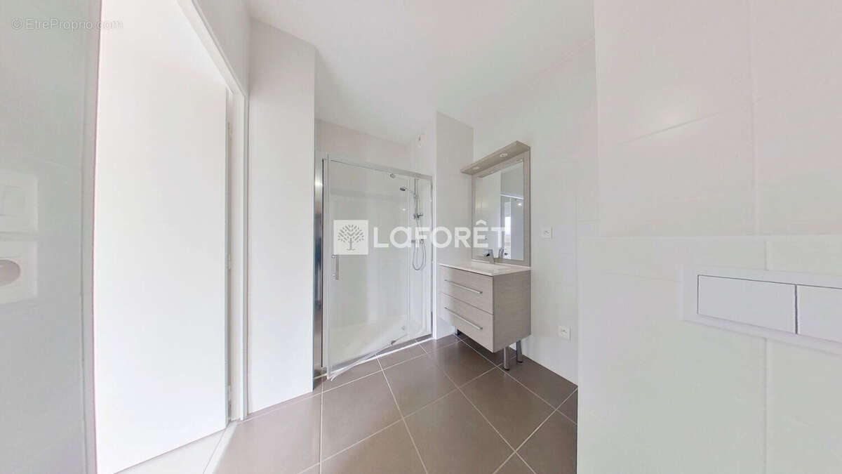 Appartement à LYON-8E