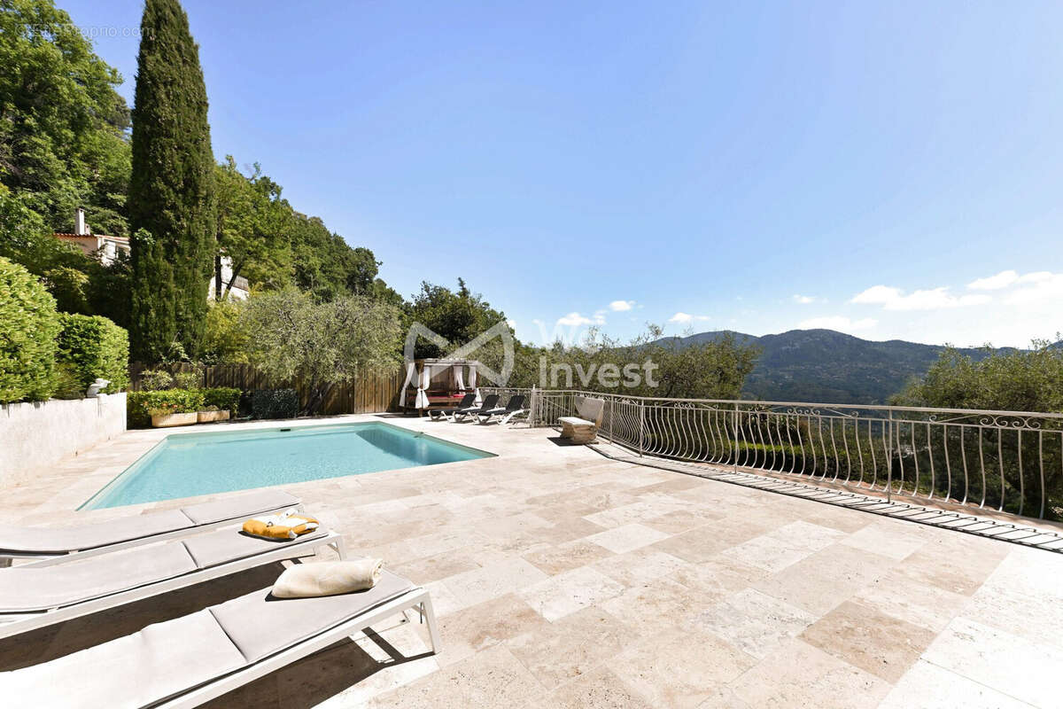 Maison 202 m² à Carros  - photo 9