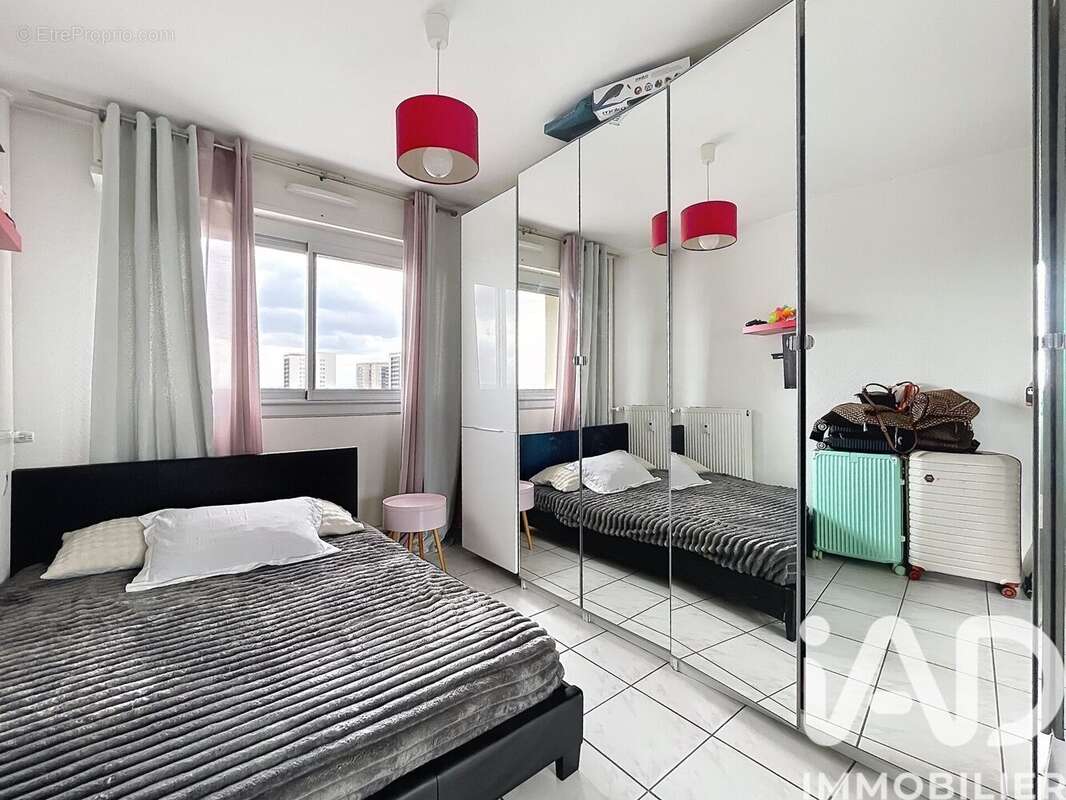 Photo 6 - Appartement à VENISSIEUX