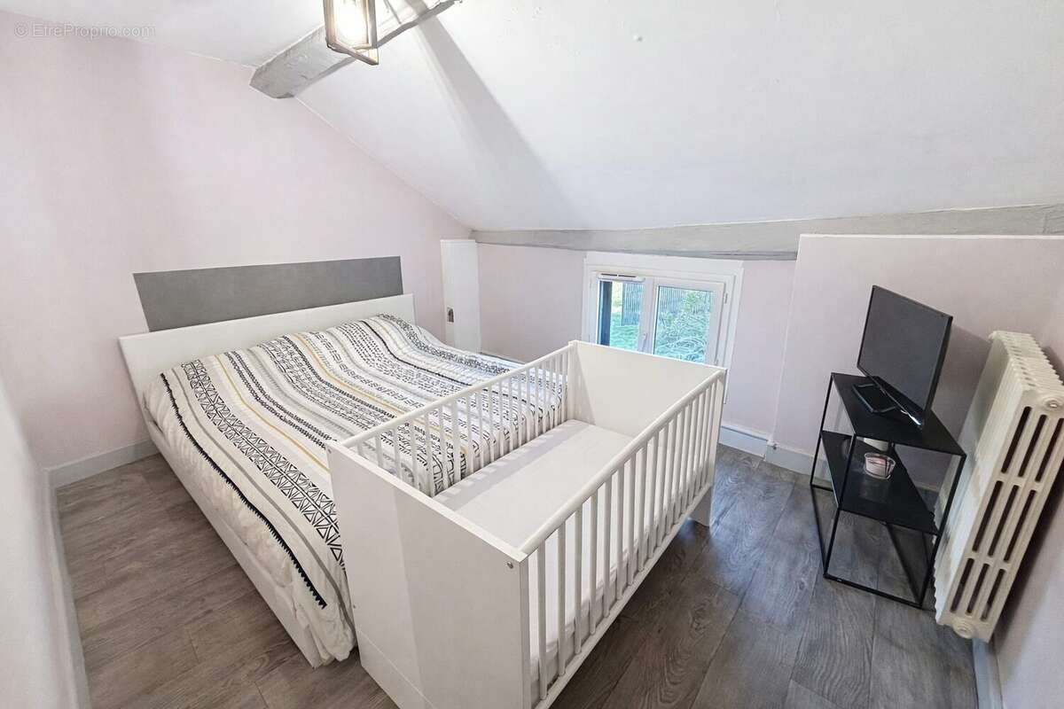 Maison à ADELANS-ET-LE-VAL-DE-BITHAINE