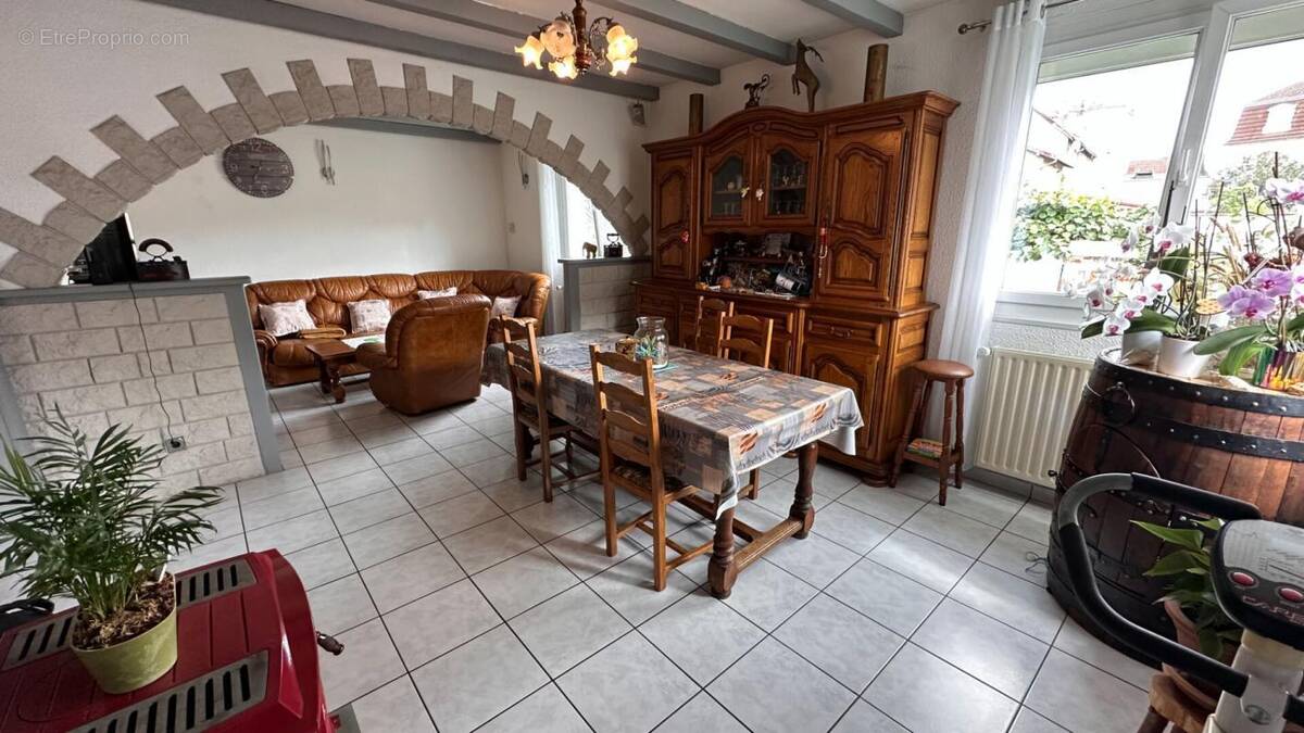 Maison à L&#039;ISLE-SUR-LE-DOUBS