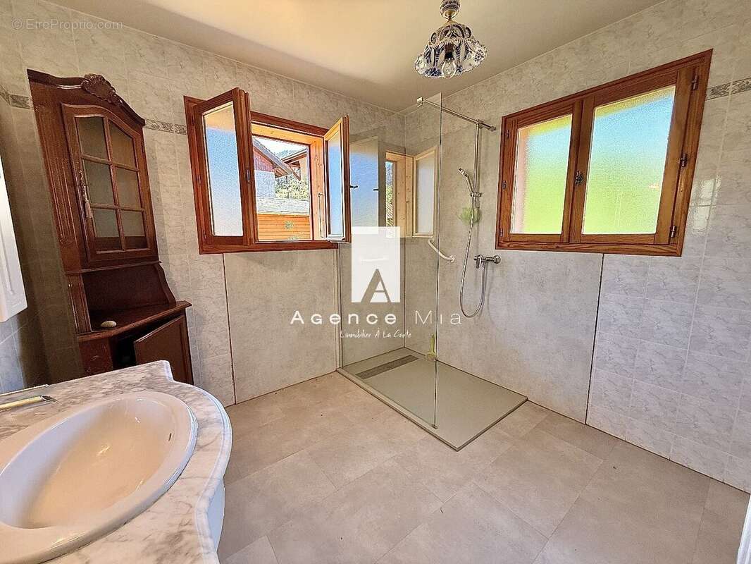 LULLIN CENTRE  Chalet rare à la vente - photo 9