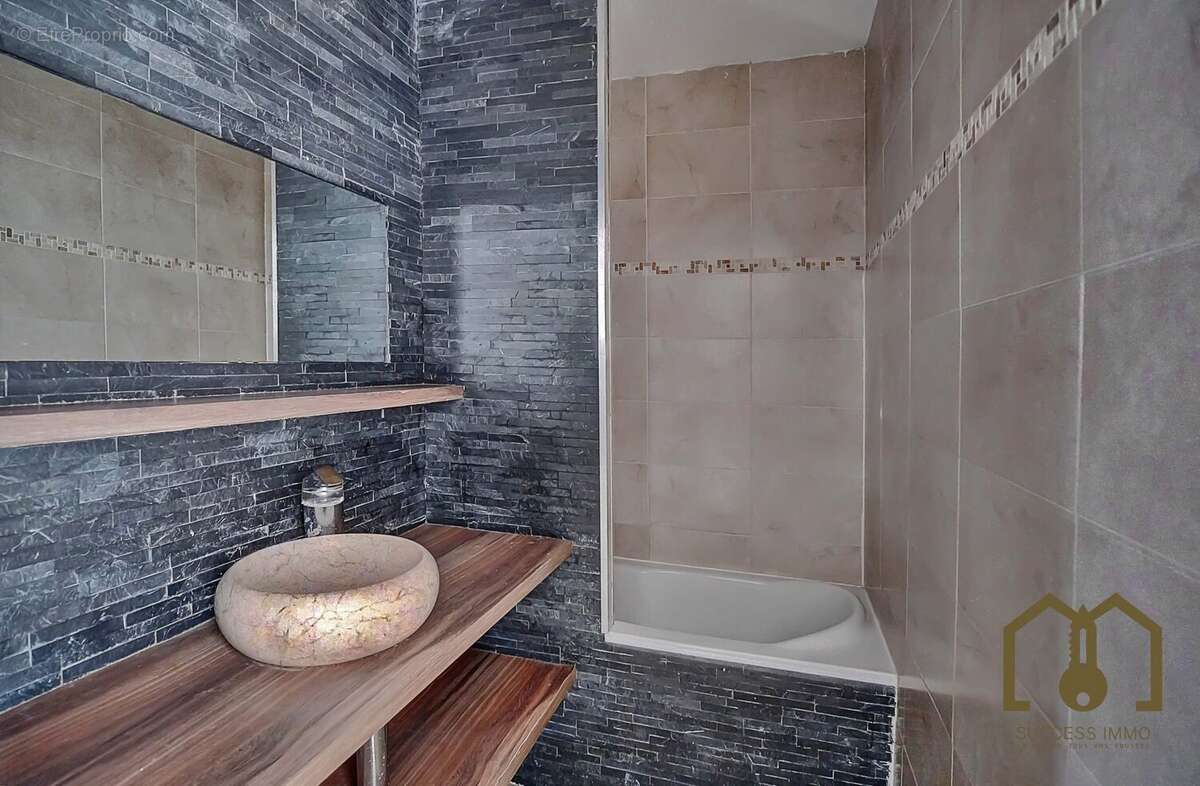 Appartement à VAULX-EN-VELIN