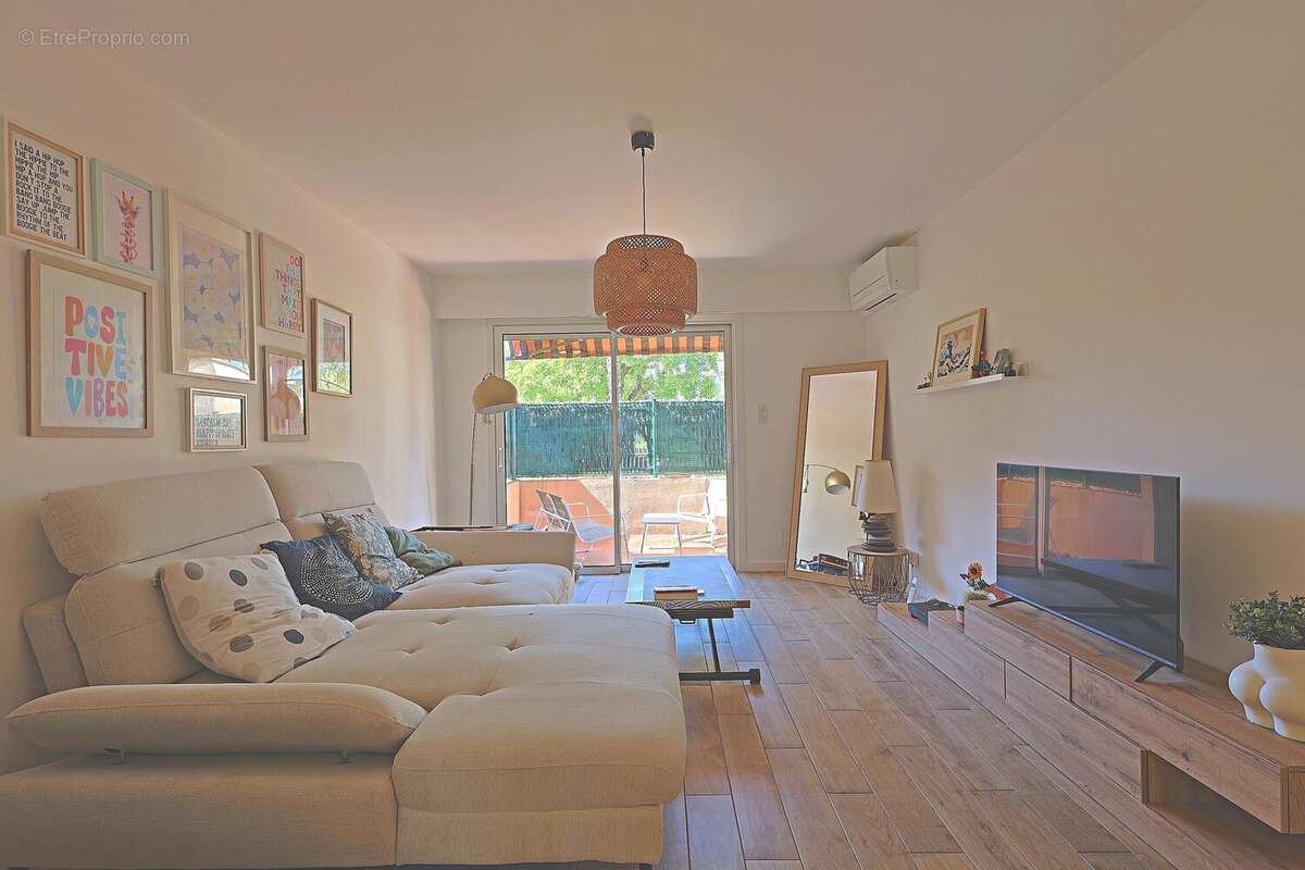 Superbe 3 Pièces RDJ avec pièce de vie XXL de 36 m², jardin privatif et terrasses - photo 3