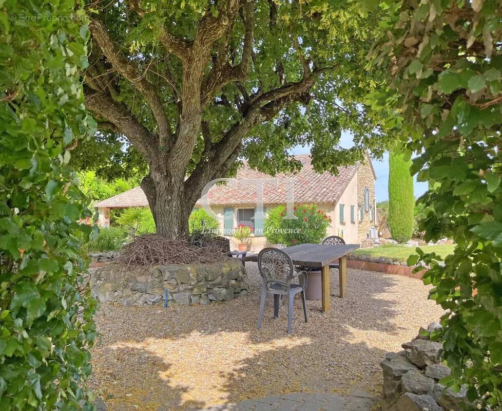 Maison à VAISON-LA-ROMAINE