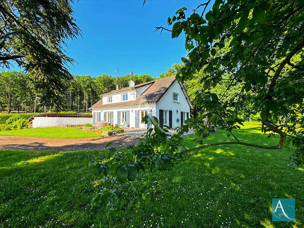 Maison à SAINT-CHERON