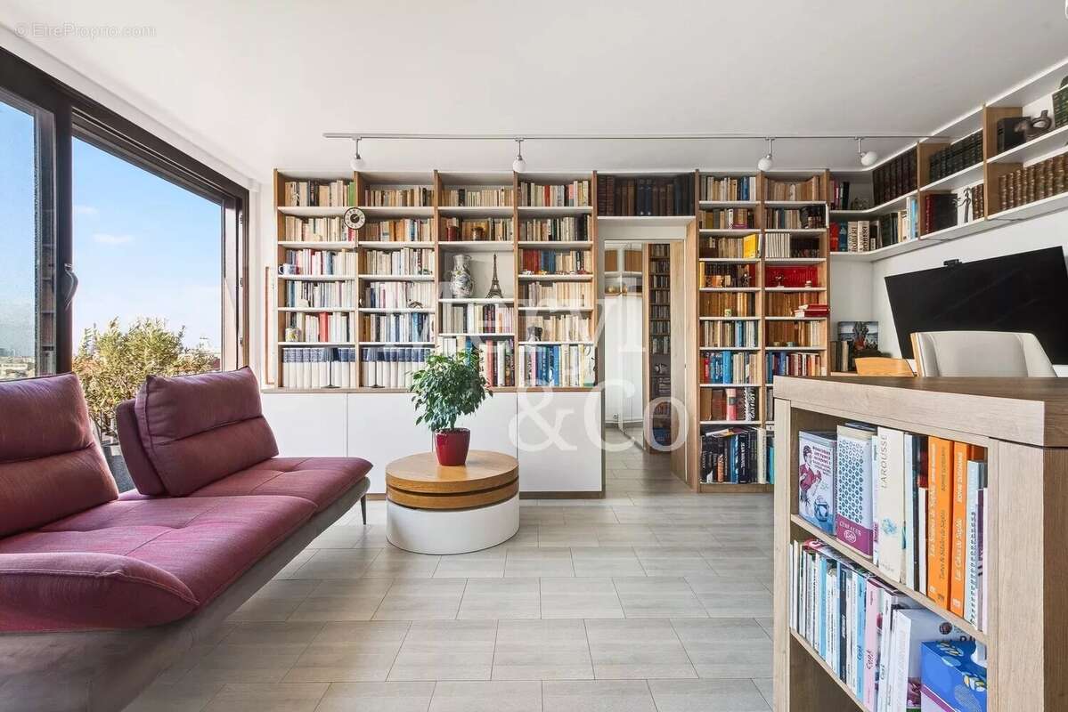 Appartement à PARIS-14E