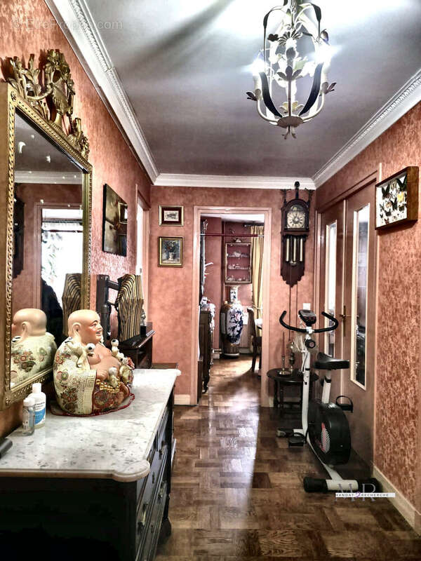 Appartement à CHARENTON-LE-PONT