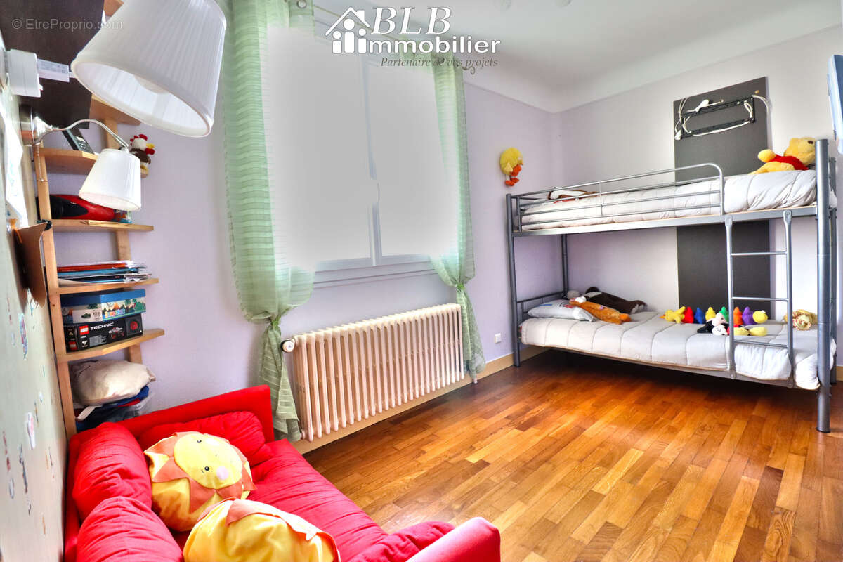 Maison à LE PERRAY-EN-YVELINES