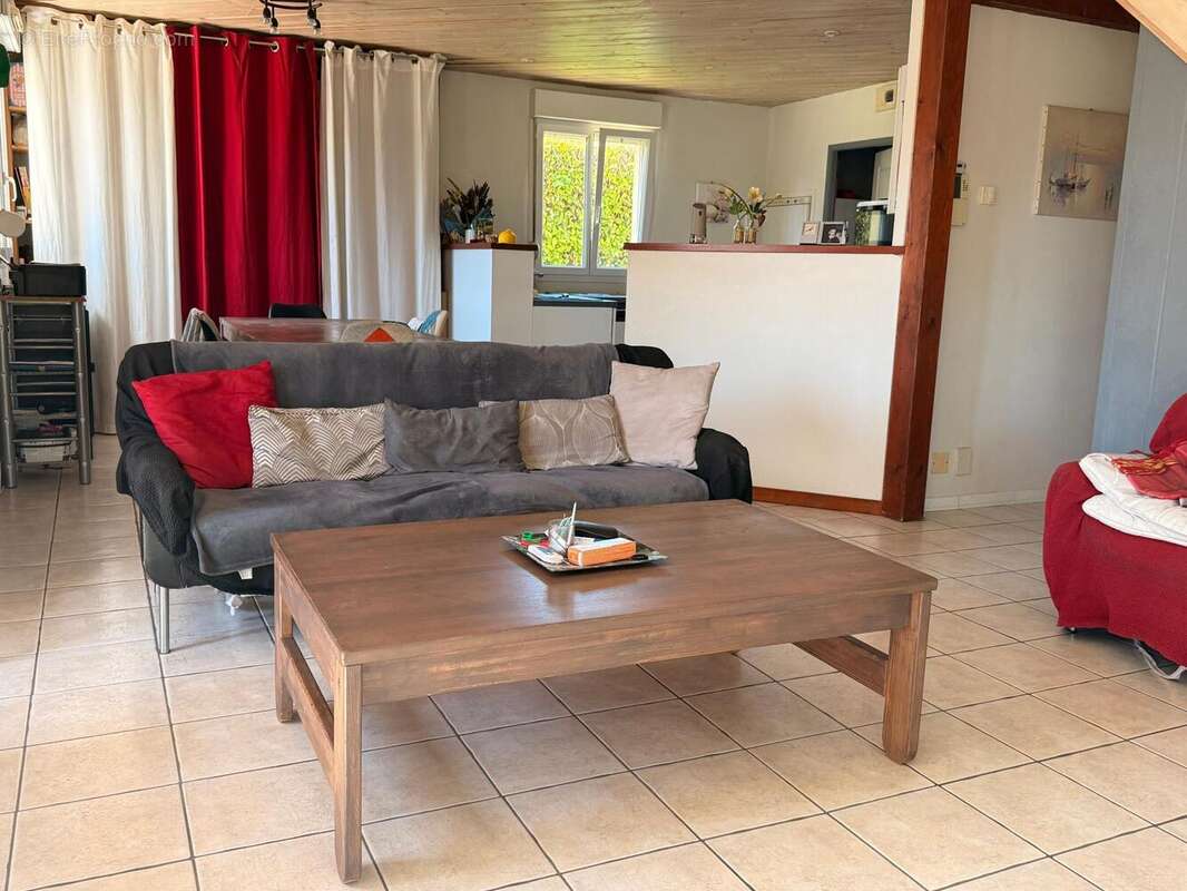 Maison 117 m² à Rioz  - photo 4