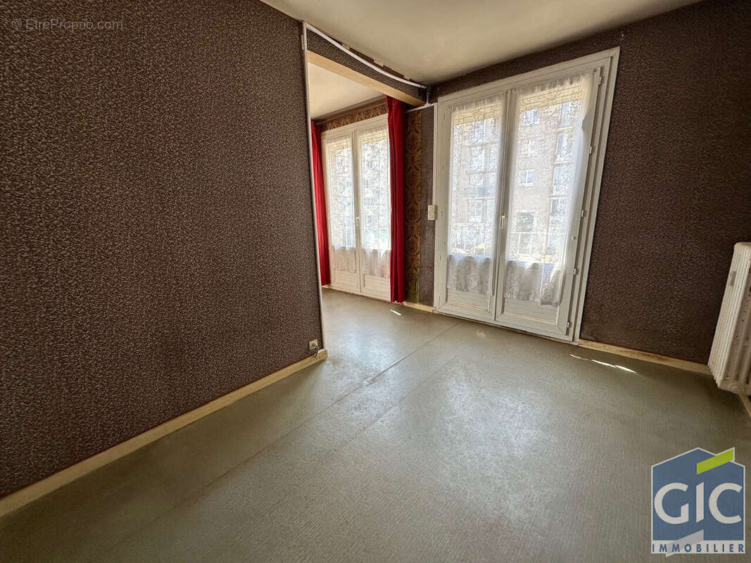 A vendre dans le gic/bi un 4pp herouville belles portes - photo 6