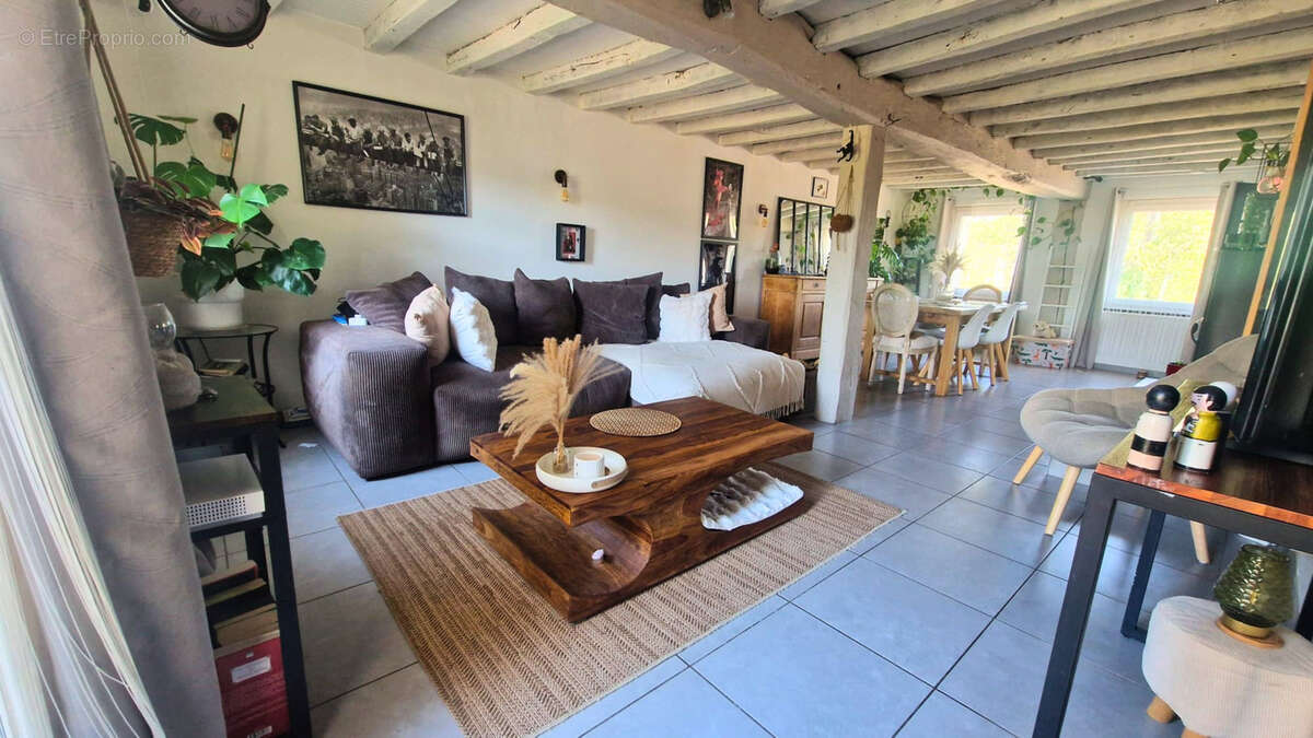 Charmante maison rénovée à Busset - photo 3