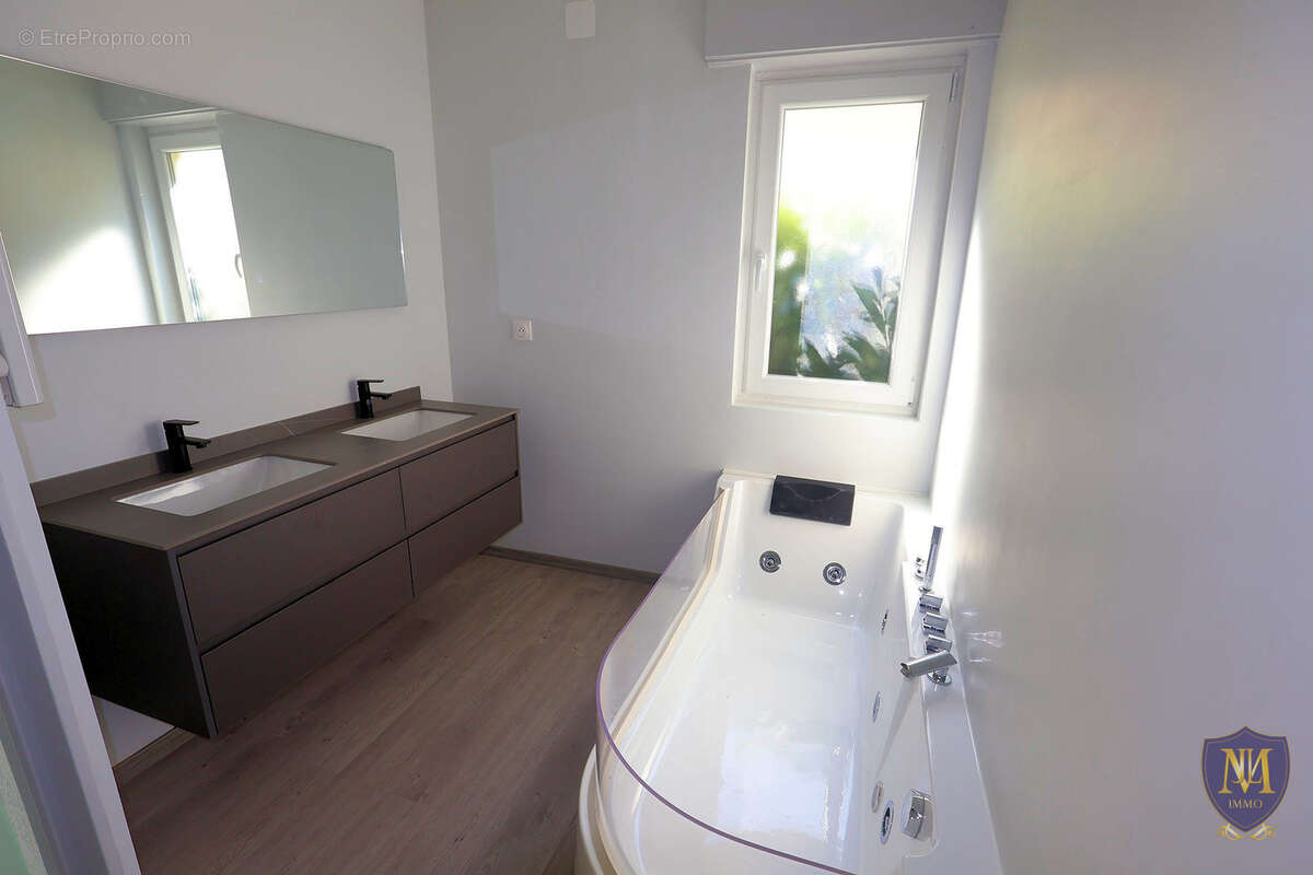 Saint-louis neuweg maison rénovée de 128 m2 avec piscine sur 9,48 ares de terrain - photo 10