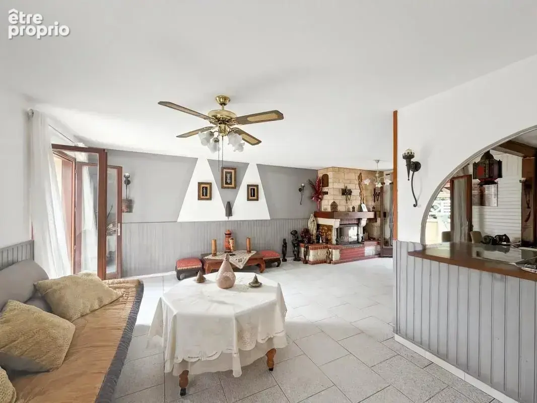  Maison familiale de plain-pied avec vue dominante – Un cadre de vie privilégié à La Chapelle-Gonaguet - photo 6
