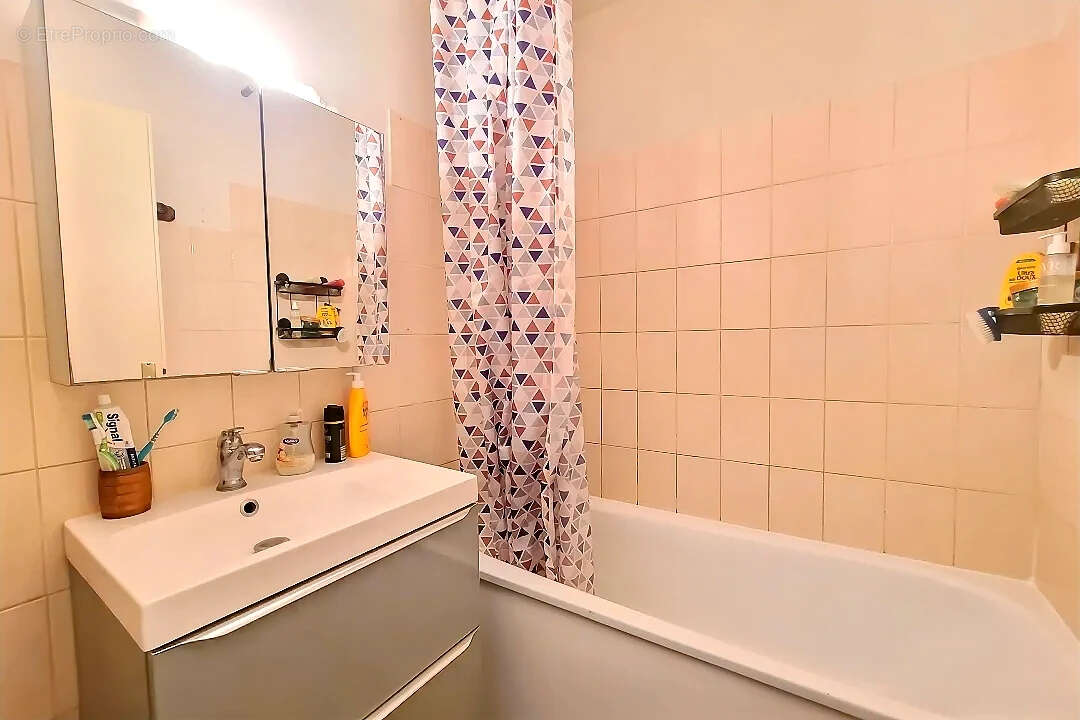 Immeuble bas Lormont 362 m2 - photo 8