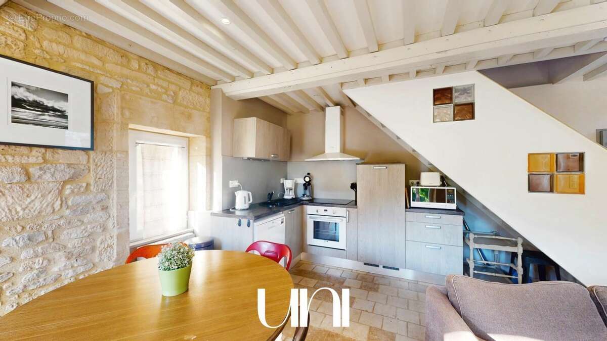 Maison à FONTAINE-HENRY