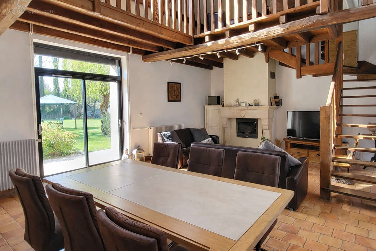 Maison à EPERNON