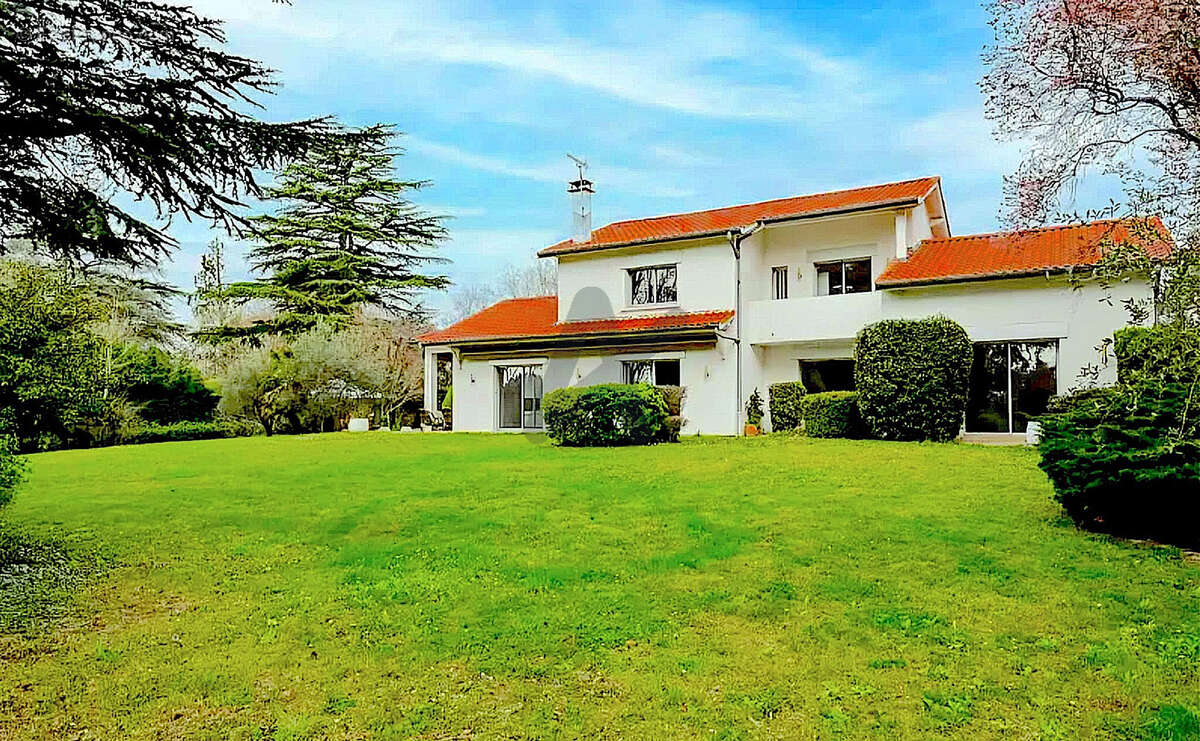 Maison à SAINT-CYR-AU-MONT-D'OR