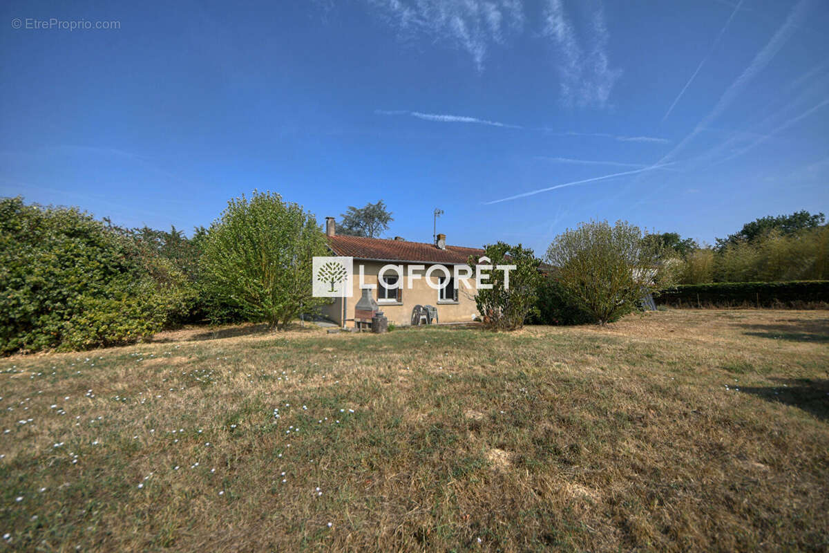 Au calme, maison de plain-pied de 100 m² à vendre à Montans - photo 8