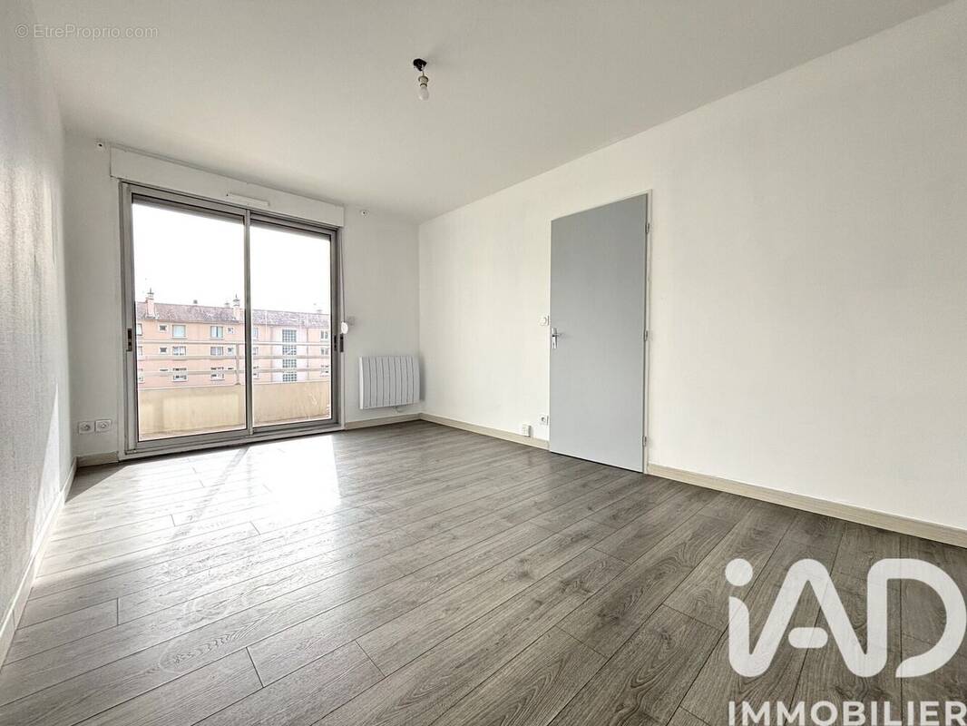 Photo 1 - Appartement à LYON-8E