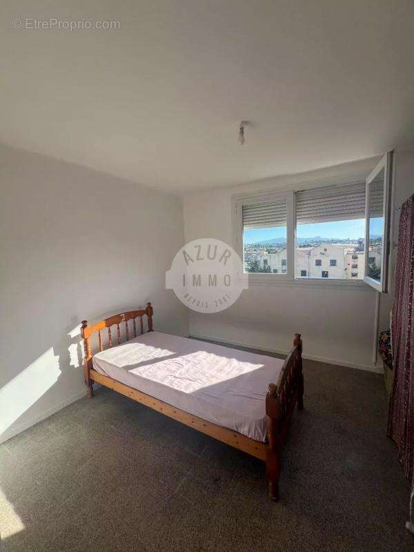 Appartement à MARSEILLE-4E