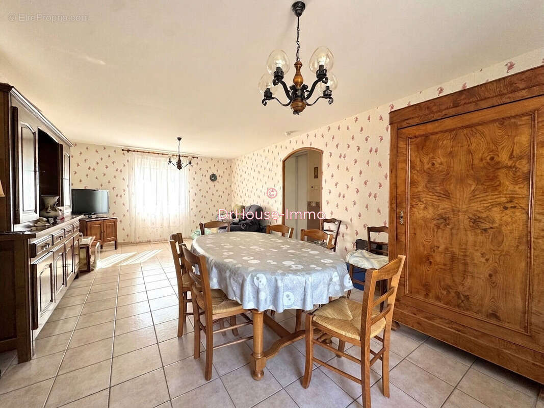 Maison 75 m² à Neuville-De-Poitou  - photo 2