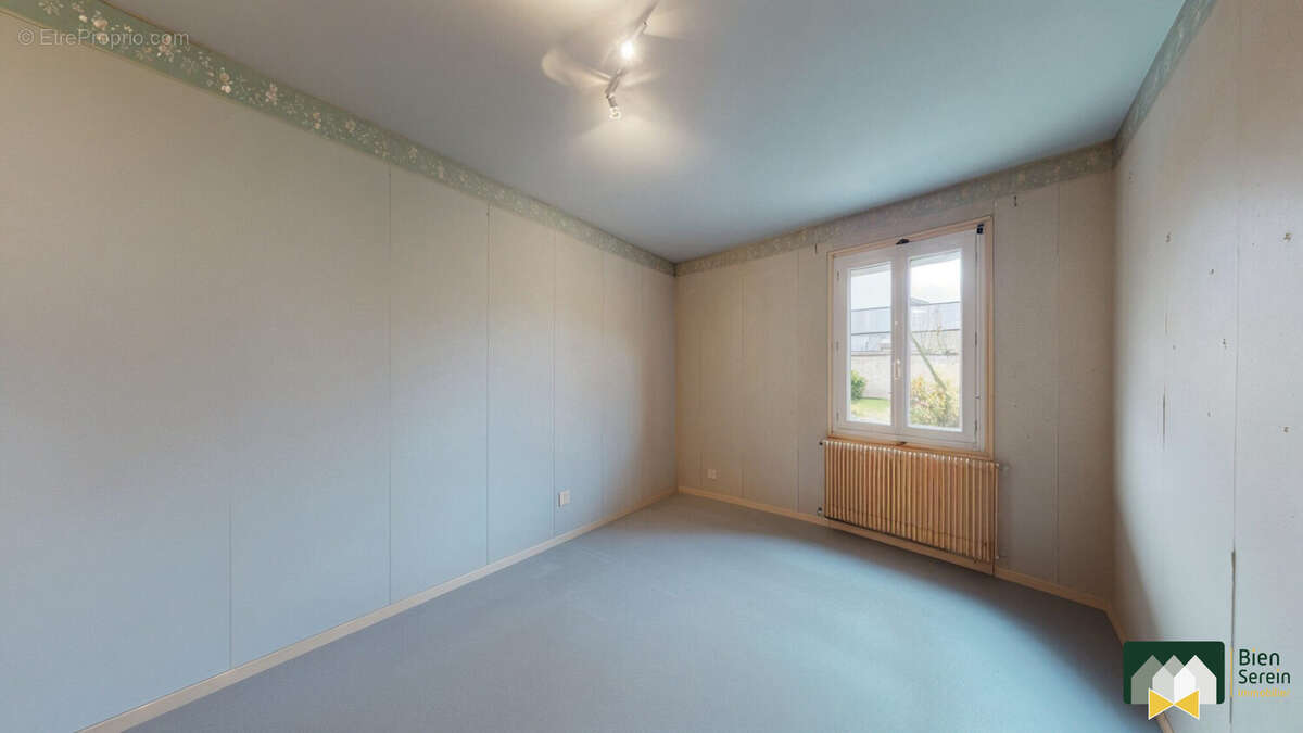 Chambre 2  - Maison à DAMMARIE