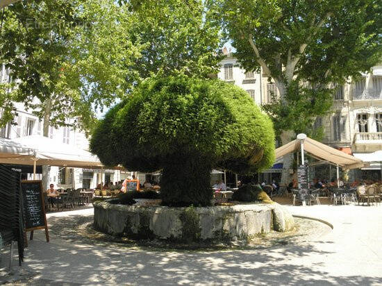 Terrain à SALON-DE-PROVENCE