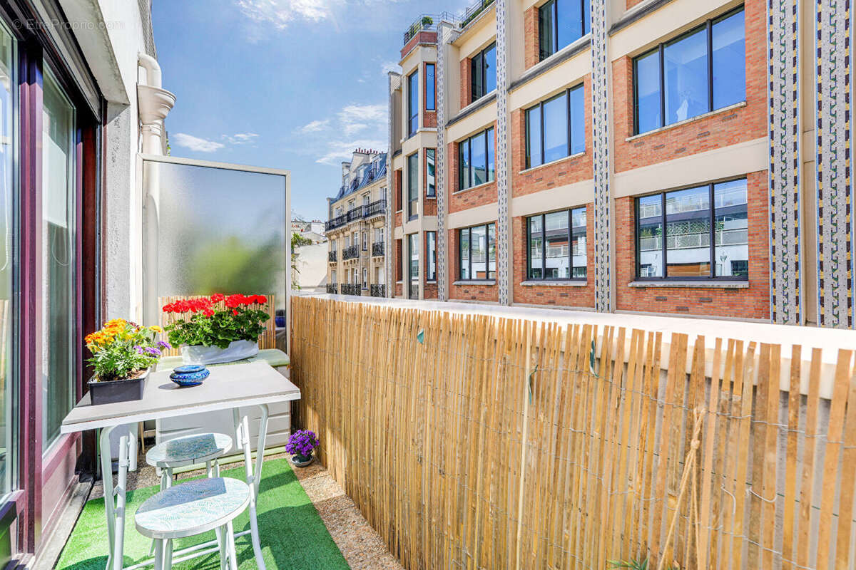 Appartement à NEUILLY-SUR-SEINE