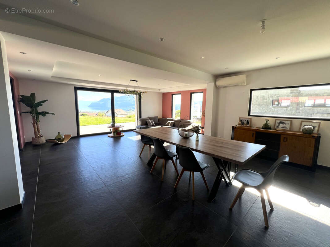 Maison à CHINDRIEUX