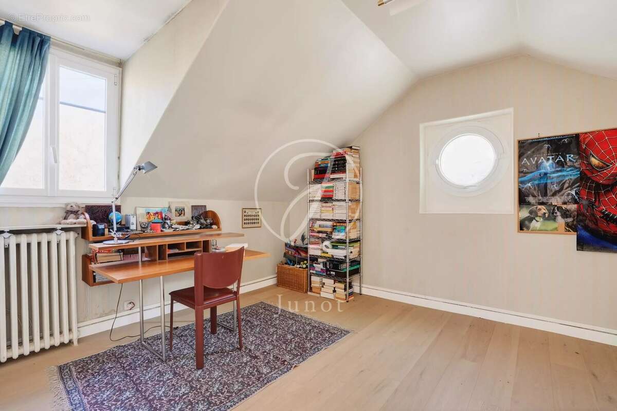 Maison à LE VESINET