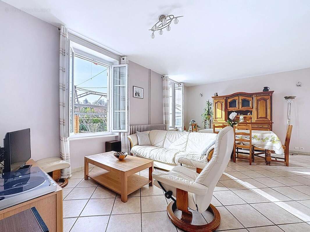 Photo 2 - Maison à VOIRON