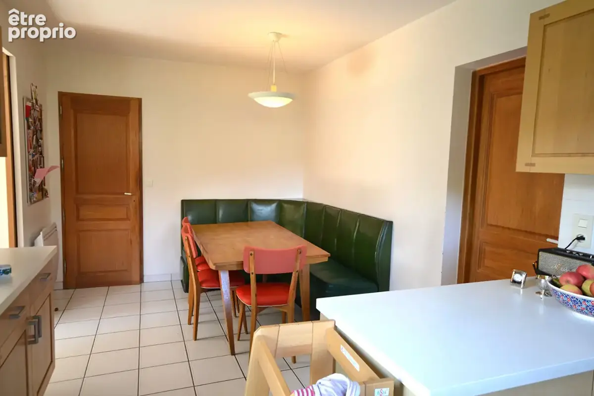 SAINT JORIOZ - Maison familiale de 185 m² au coeur du village à vendre - photo 7